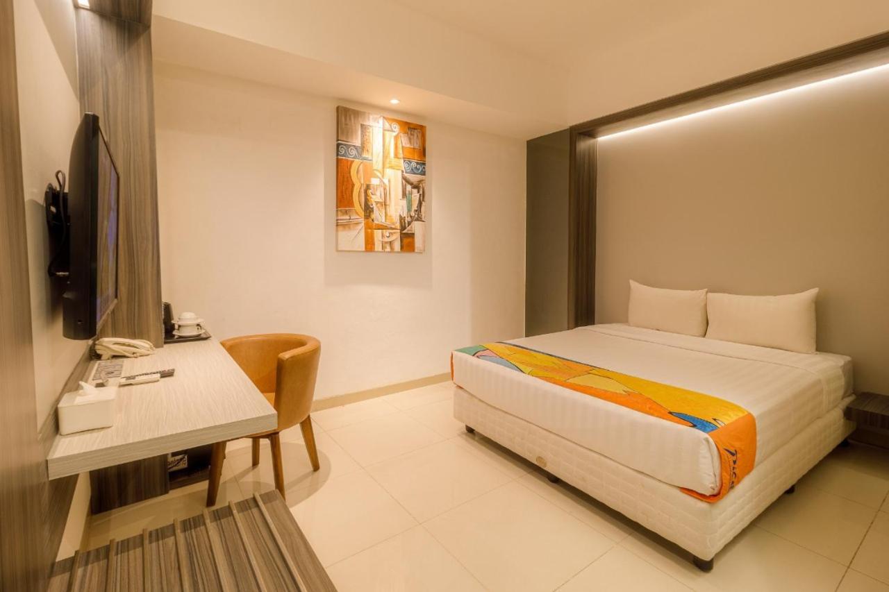 Grand Picasso Hotel Jakarta Exterior photo